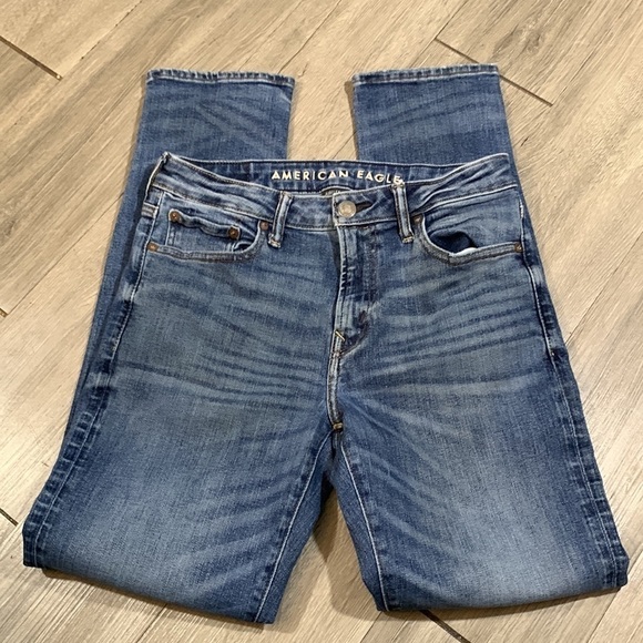 American Eagle Airflex+ Light Wash Slim Straight Stretch Jeans size 30x32 - Picture 6 of 11